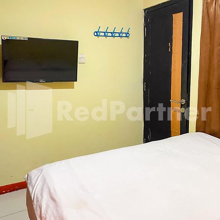 Audah Guesthouse Syariah Redpartner Jakarta Exterior photo