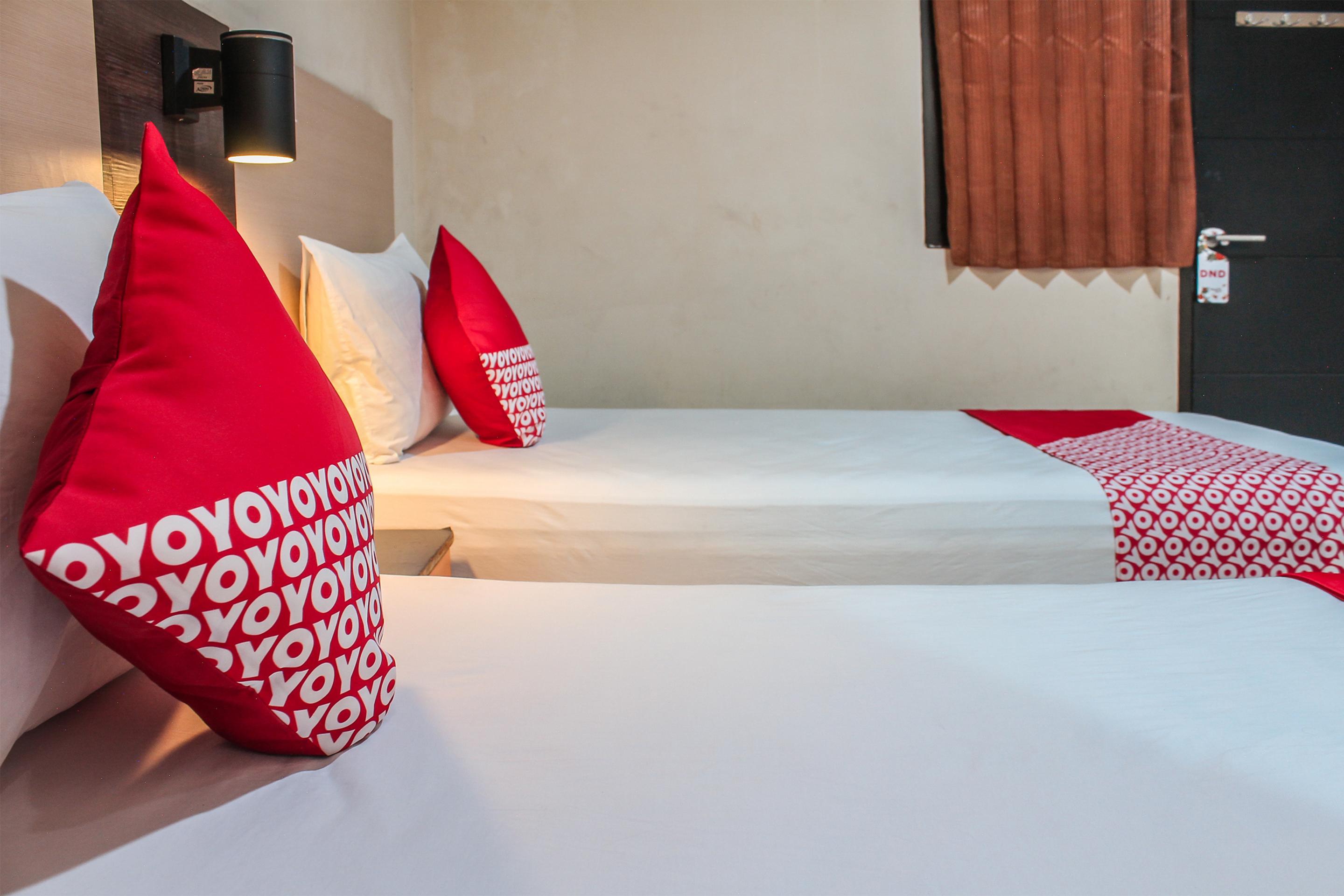 Audah Guesthouse Syariah Redpartner Jakarta Exterior photo